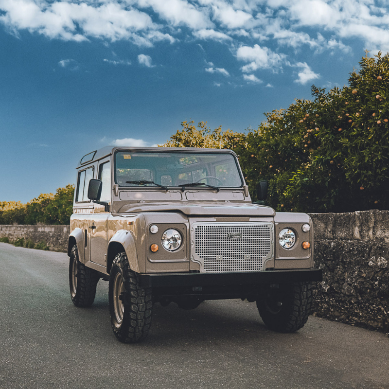 Land Rover Defender 90 Custom Available - CUSTOM LAND ROVER DEFENDER 90 - Autology Motors