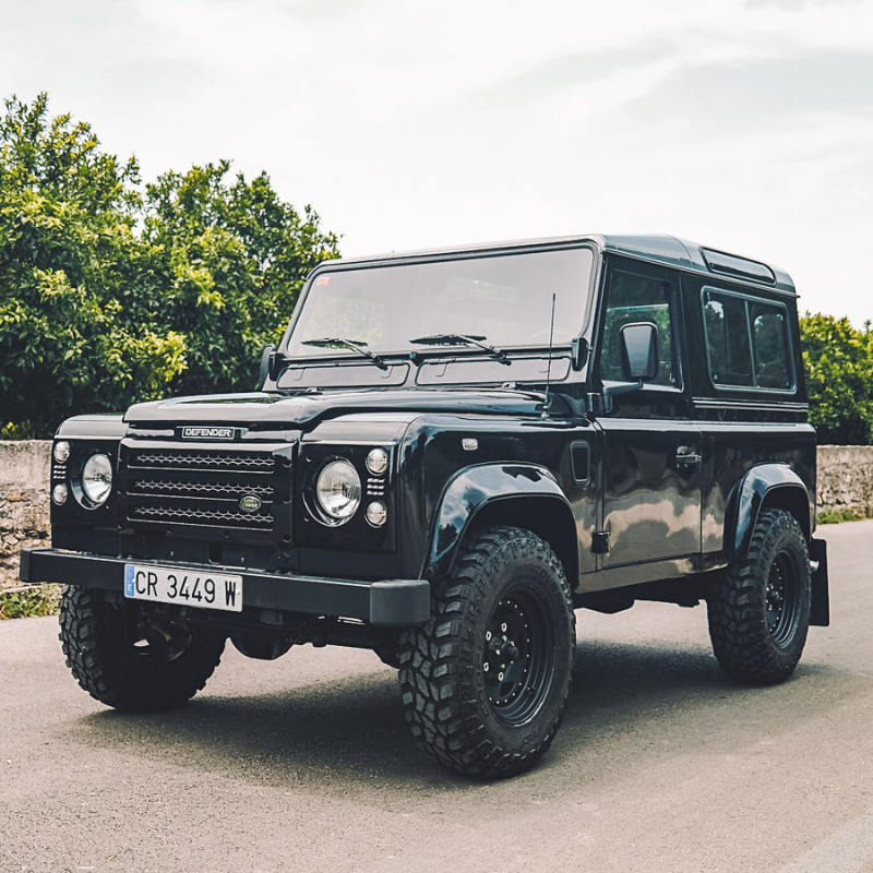 Land Rover Defender 90 Custom Available - CUSTOM LAND ROVER DEFENDER 90 - Autology Motors