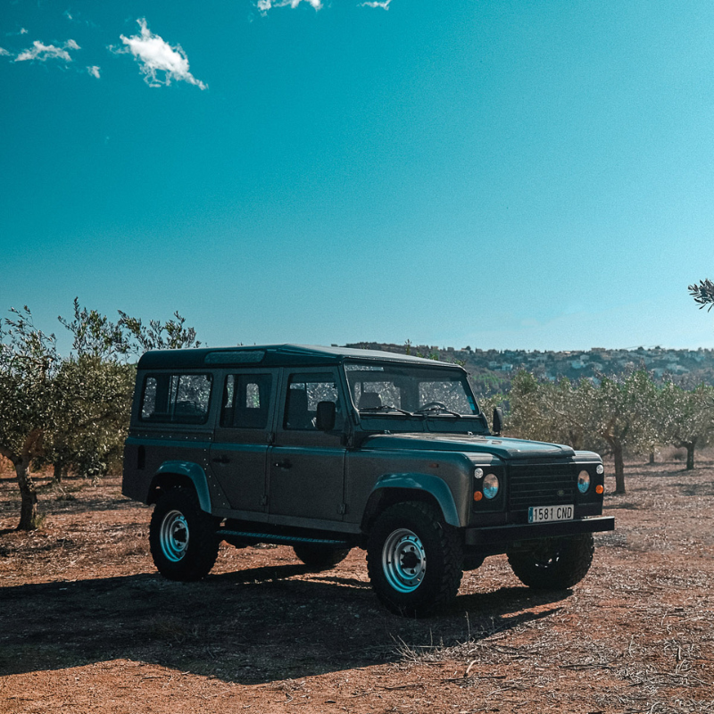 Modified Defender 90 Available - CUSTOM LAND ROVER DEFENDER 90 - Autology Motors