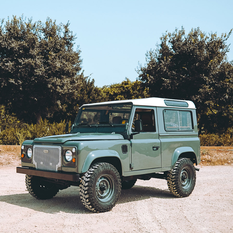 Land Rover Defender 90 Custom Available - CUSTOM LAND ROVER DEFENDER 90 - Autology Motors